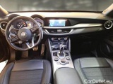  Alfa Romeo   STELVIO ALFA ROMEO / 2017 / 5P / SUV 2.2 TD 190 CV SPRINT AT8 Q4 #3
