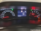  Peugeot  2008 PEUGEOT  / 2019 / 5P / CROSSOVER BLUEHDI 130 EAT8 ALLURE S/S AUT. #4