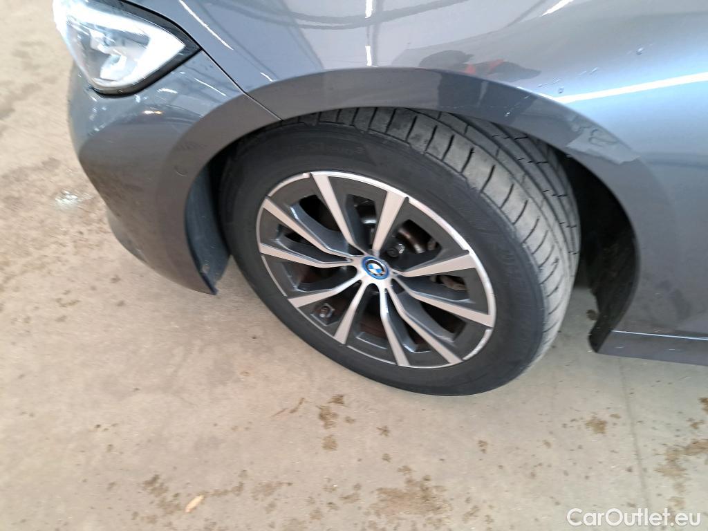  Bmw  Serie 3 Série 3 Touring 320 e Business Design 2.0 205CV BVA8 #24