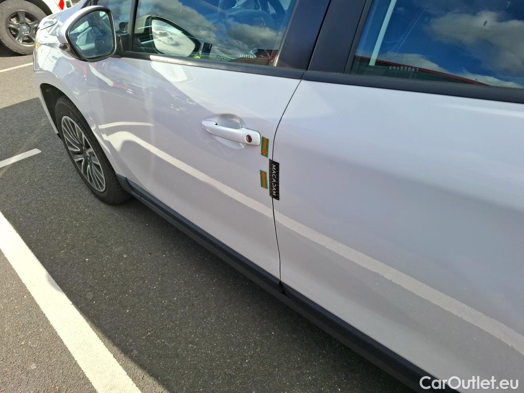  Peugeot  2008 PEUGEOT  / 2016 / 5P / Crossover Puretech 110 S&S ACTIVE #17