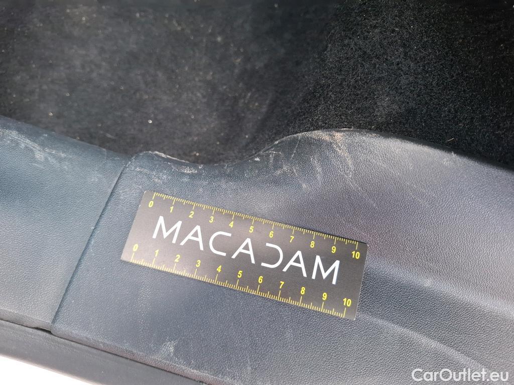  Peugeot  2008 PEUGEOT  / 2016 / 5P / Crossover Puretech 110 S&S ACTIVE #16