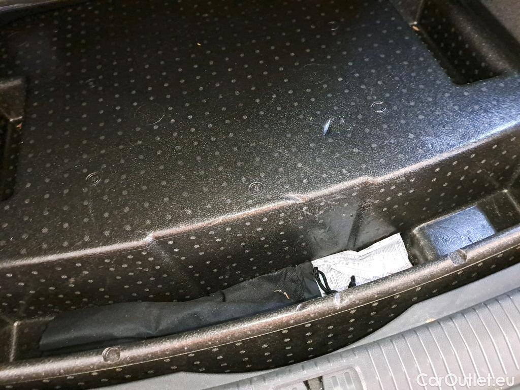  Volkswagen  Tiguan VOLKSWAGEN  / 2020 / 5P / SUV 1.4 eHybrid 245 DSG6 Elegance Exclusive #11