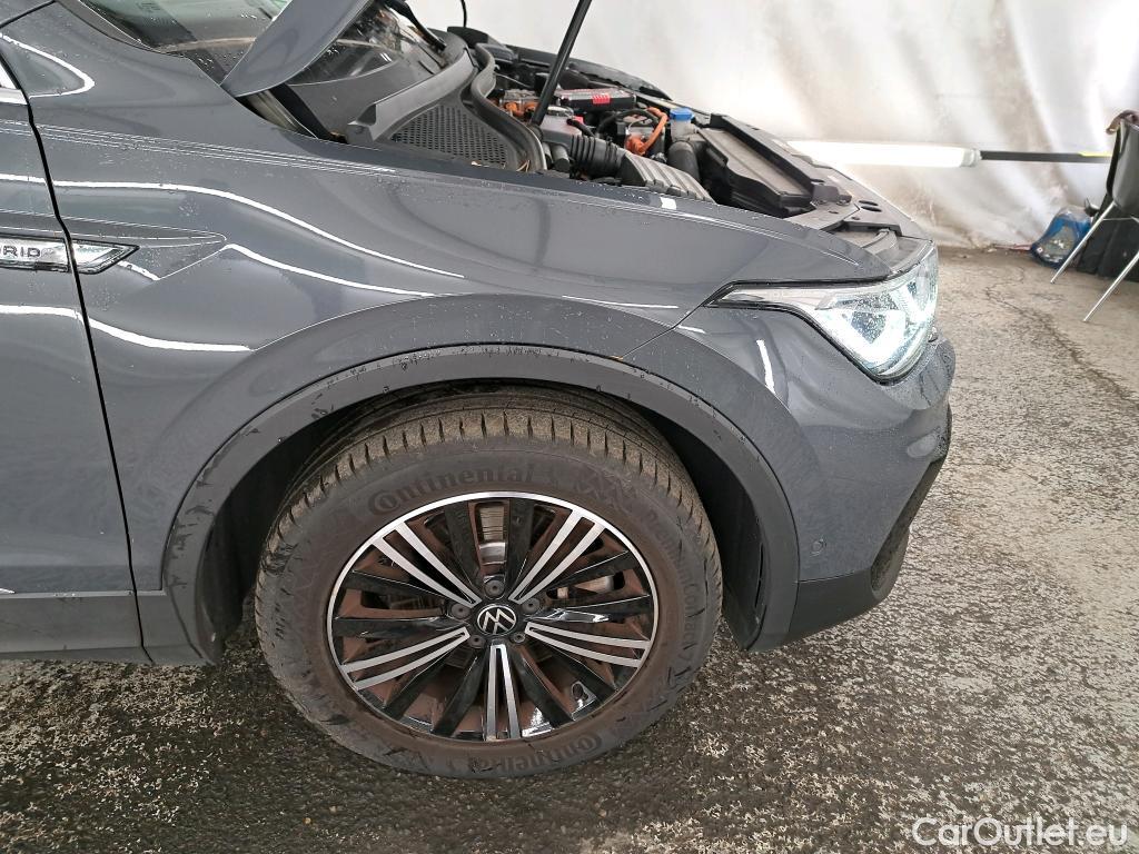  Volkswagen  Tiguan VOLKSWAGEN  / 2020 / 5P / SUV 1.4 eHybrid 245 DSG6 Elegance Exclusive #35