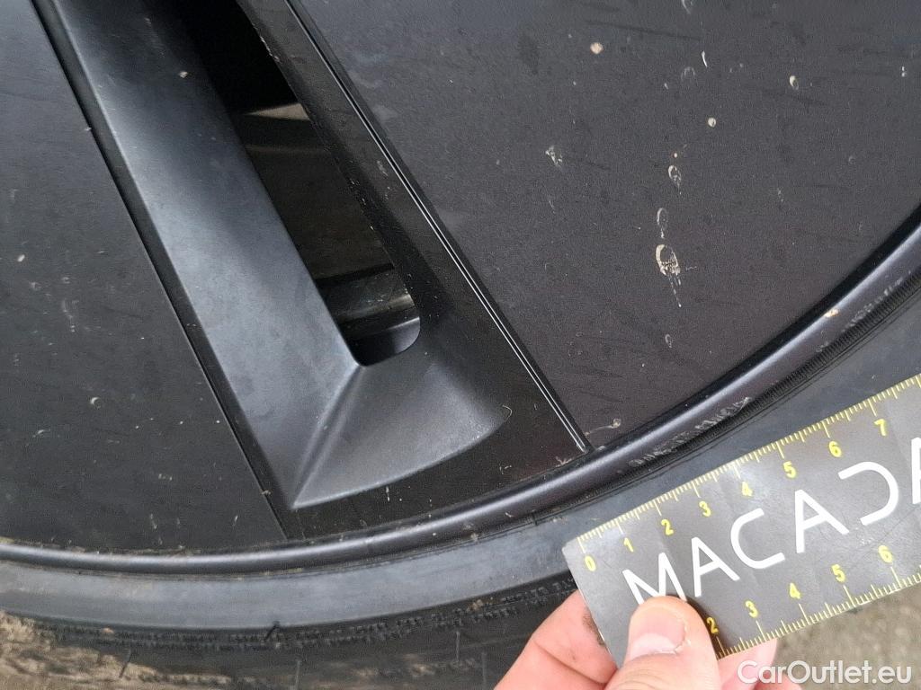  Tesla  Model 3 TESLA  / 2018 / 4P / Berline Grande Autonomie Dual-Motor AWD #9