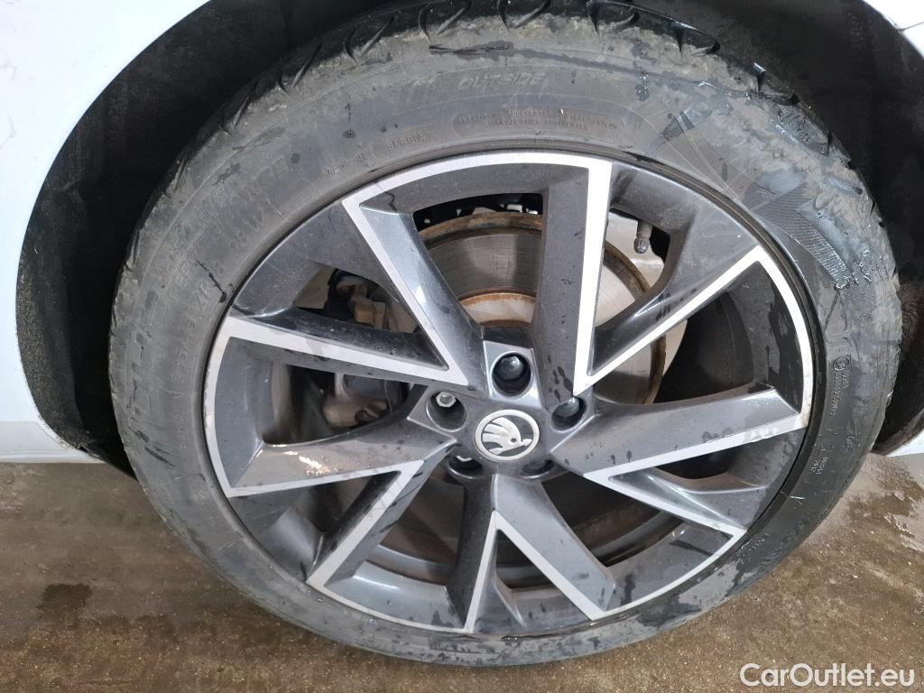  Skoda  Superb SKODA  Combi / 2019 / 5P / Break 1.4 TSI PHEV 218ch DSG6 Laurin & Klement #8