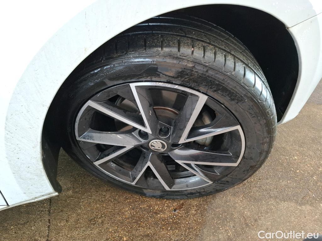  Skoda  Superb SKODA  Combi / 2019 / 5P / Break 1.4 TSI PHEV 218ch DSG6 Laurin & Klement #10