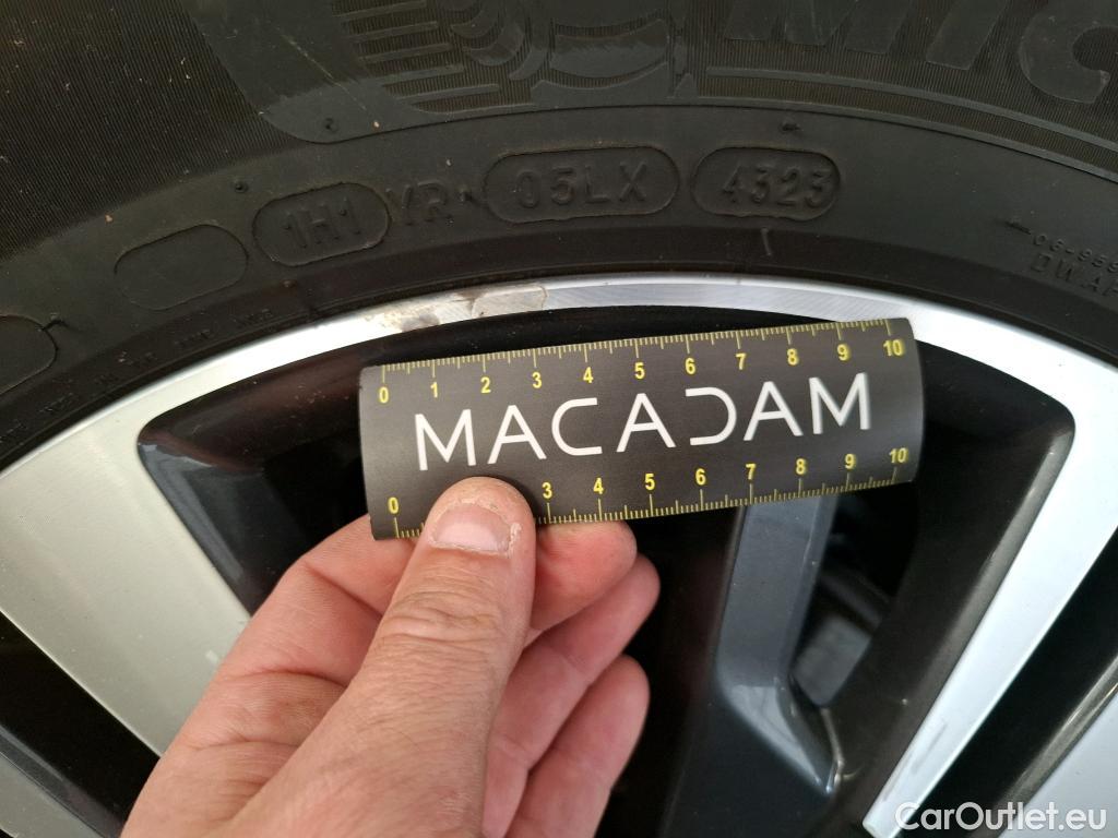  Peugeot  3008 PEUGEOT   2020  5P  SUV 16 HYBRID 225 EEAT8 Allure Pack #10