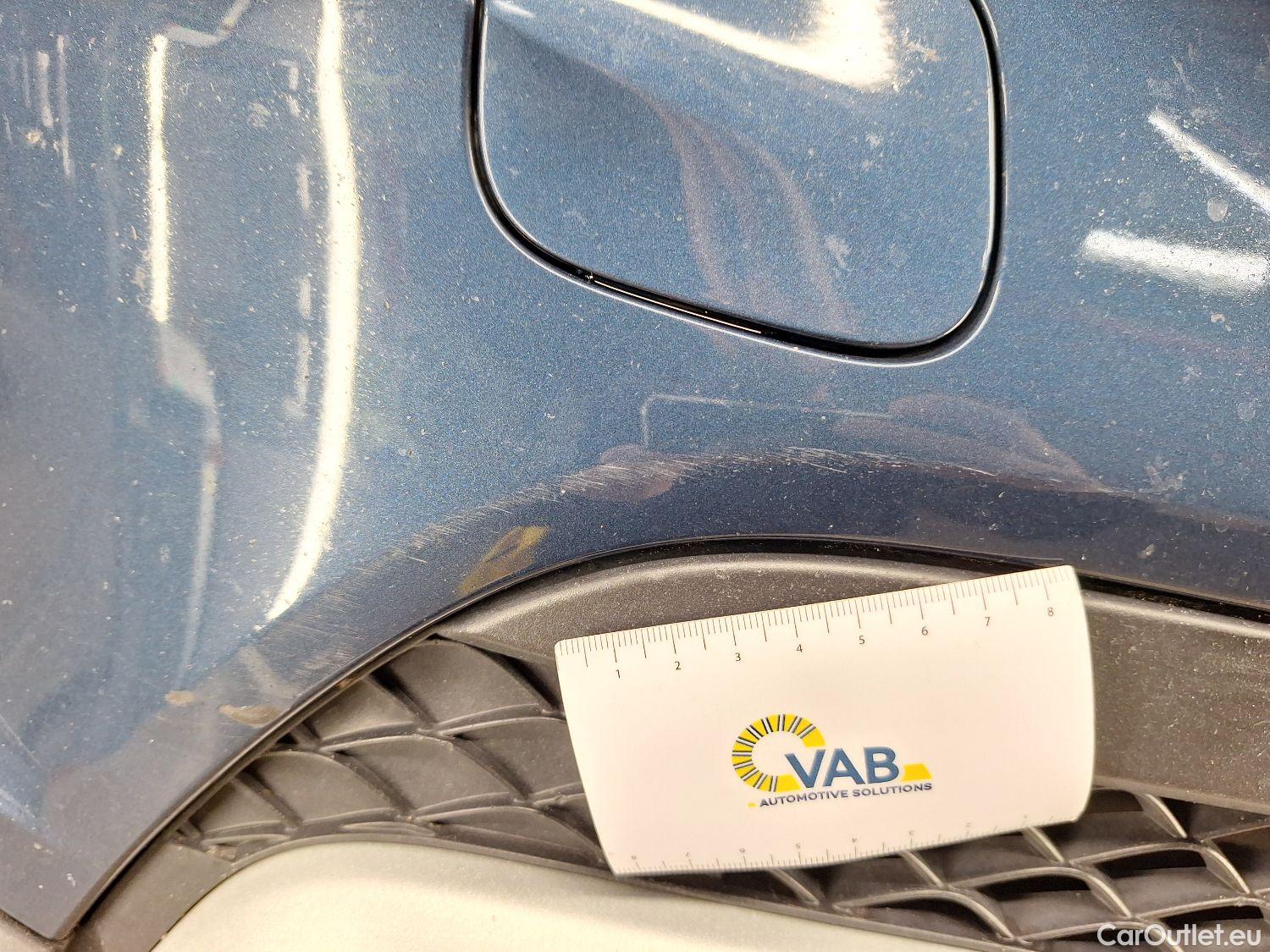  Mercedes  GLB Mercedes,  '19, Mercedes-Benz   200 d Business Solution 5d #43