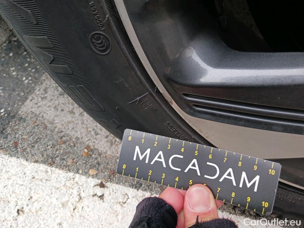  Hyundai  Konna HYUNDAI Kona / 2017 / 5P / todoterreno 1.6 GDI HEV Klass DCT #22