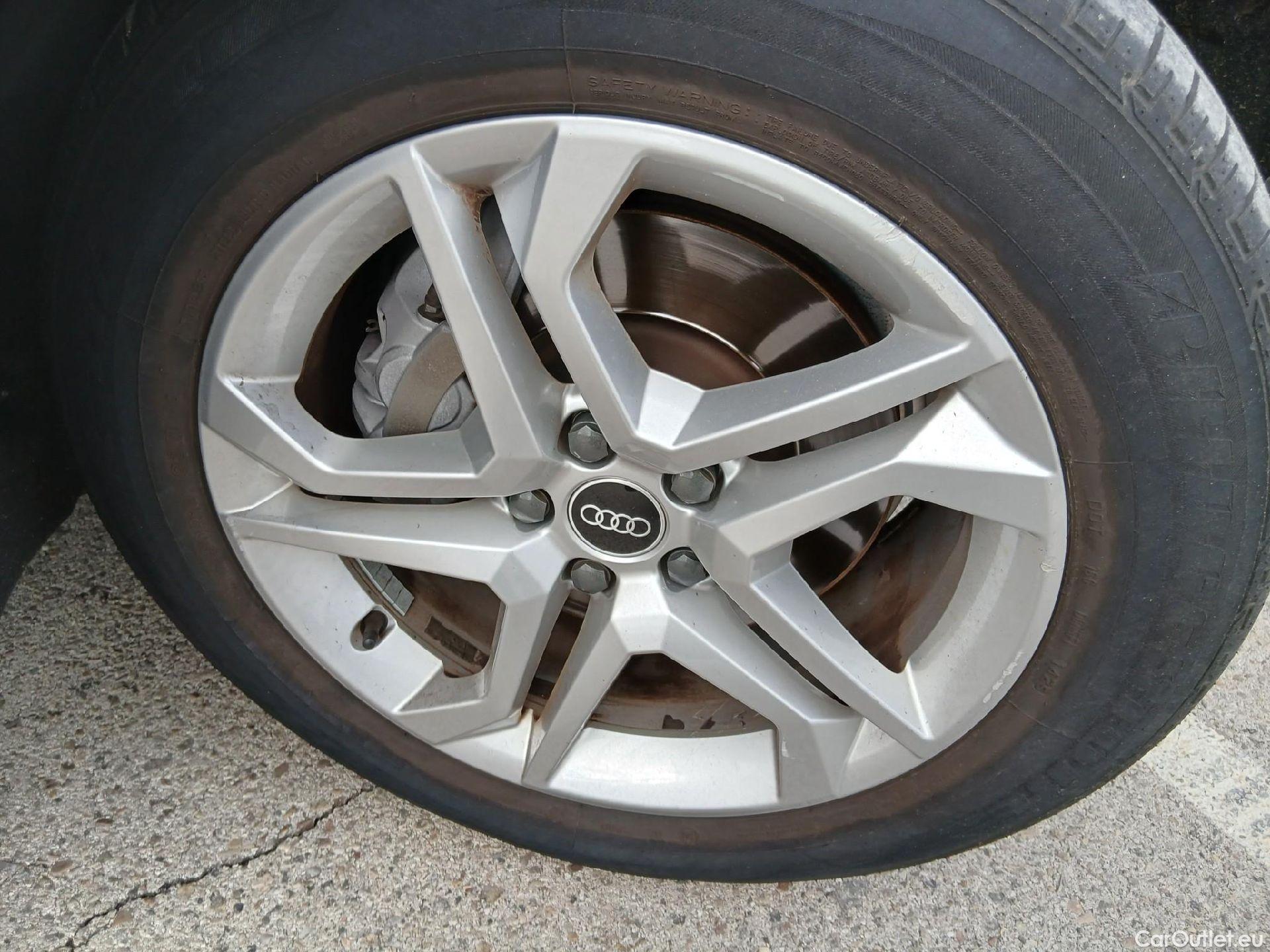  Land Rover  Discovery AUDI Q5 / 2020 / 5P / todoterreno Advanced 35 TDI 120kW S tronic (AC2) #40