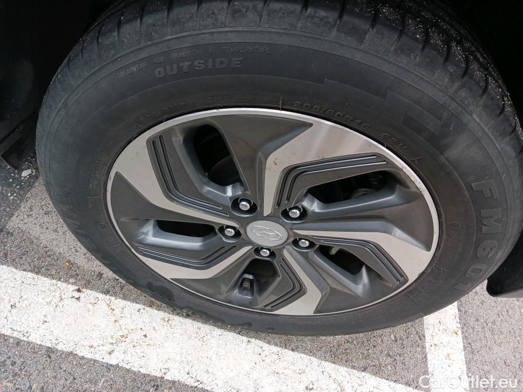  Hyundai  Konna HYUNDAI Kona / 2017 / 5P / todoterreno 1.6 GDI HEV Klass DCT #21