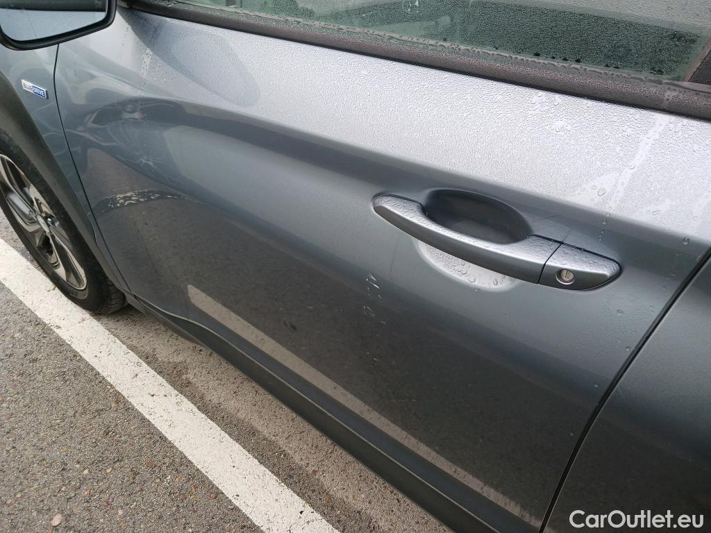  Hyundai  Konna HYUNDAI Kona / 2017 / 5P / todoterreno 1.6 GDI HEV Klass DCT #9