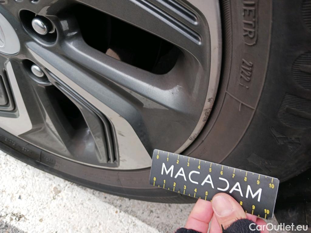  Hyundai  Konna HYUNDAI Kona / 2017 / 5P / todoterreno 1.6 GDI HEV Klass DCT #24