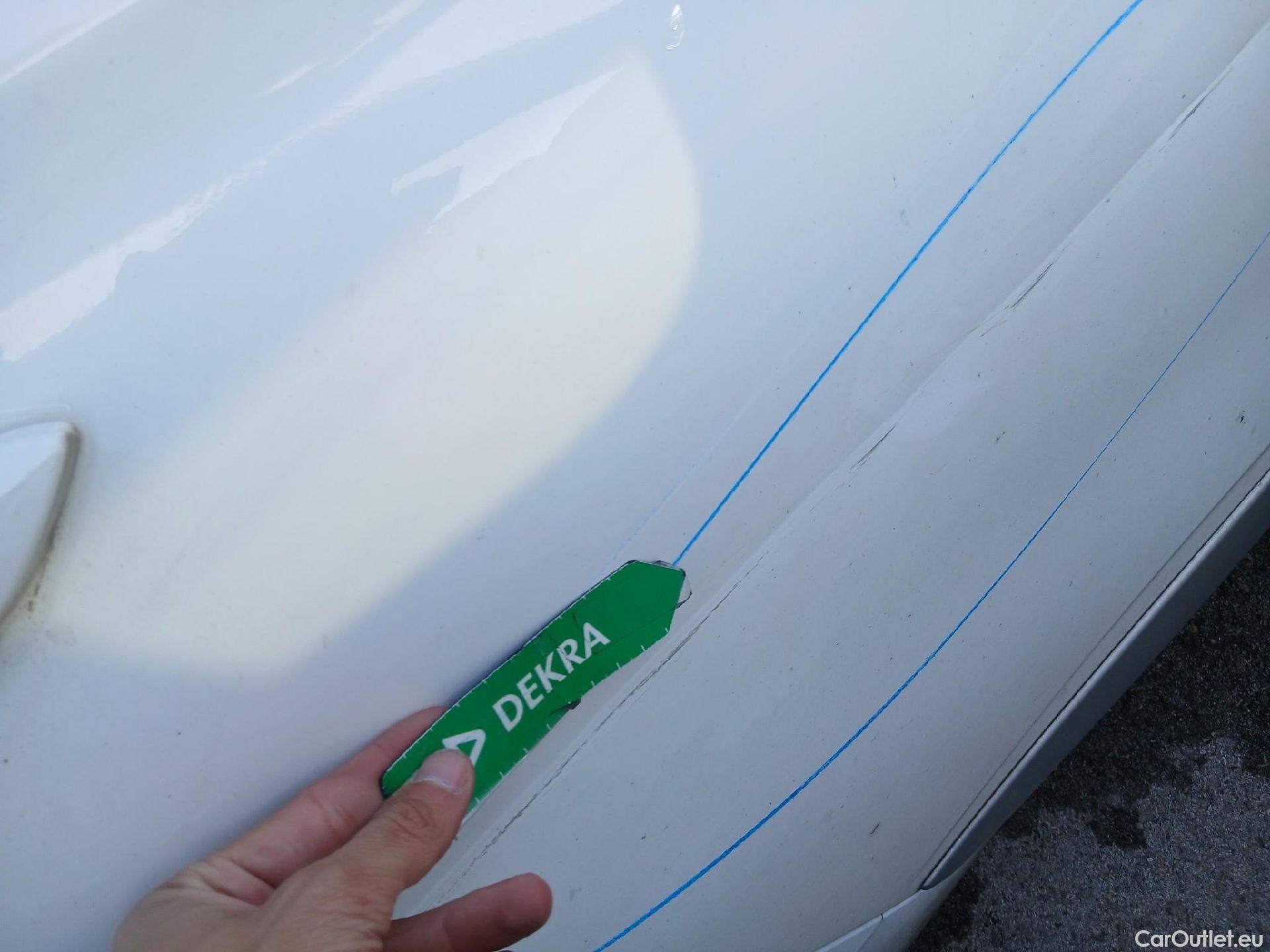  Hyundai   Ioniq HYUNDAI / 2019 / 5P / berlina con portón 1.6 GDI HEV Klass DCT #38