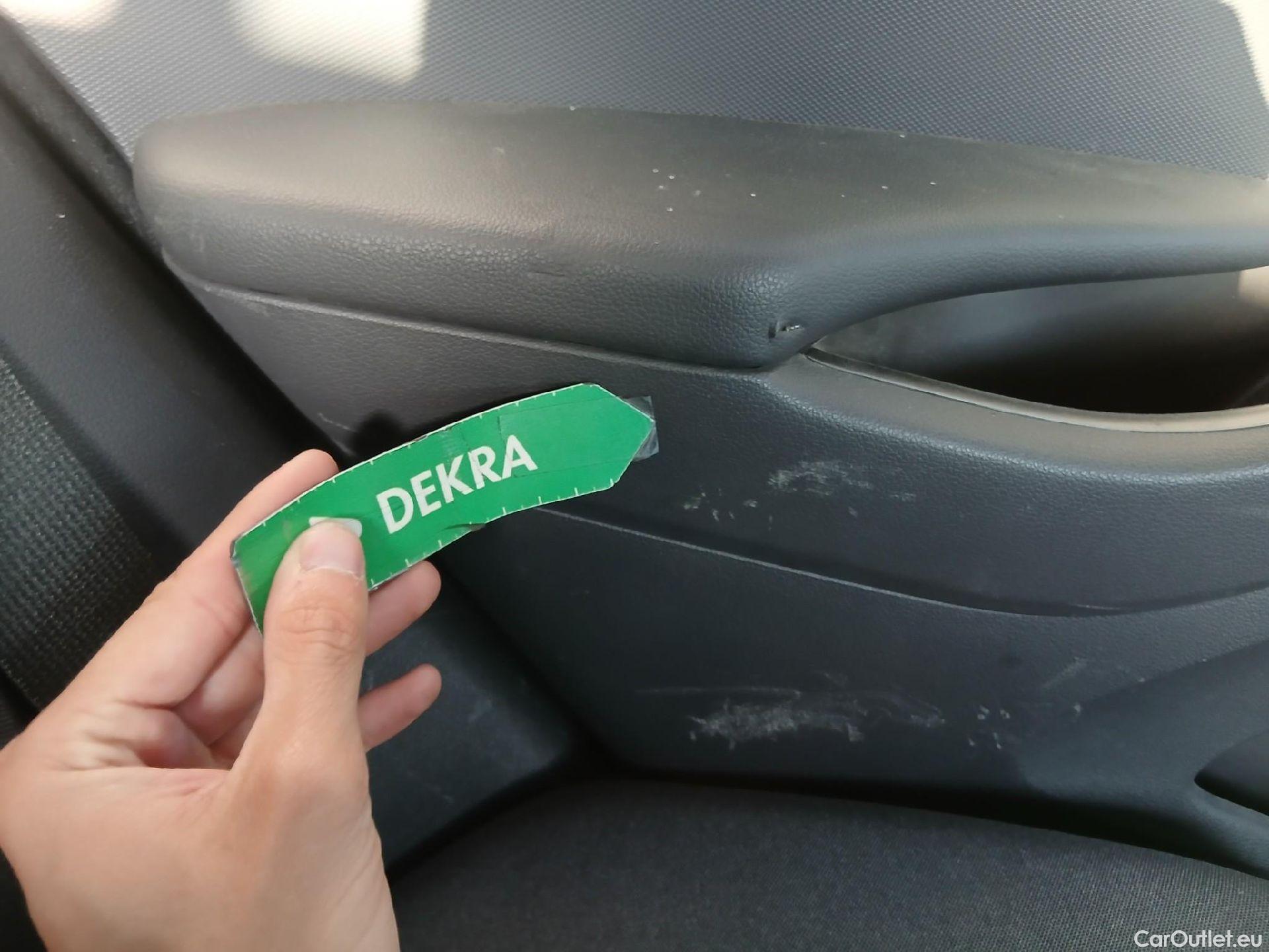  Hyundai   Ioniq HYUNDAI / 2019 / 5P / berlina con portón 1.6 GDI HEV Klass DCT #40