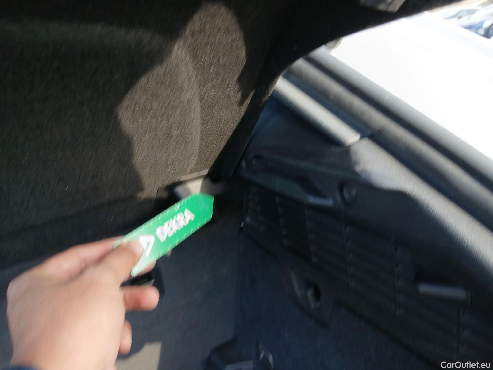  Audi  A3 AUDI  / 2020 / 5P / berlina con portón Sportback 30 TFSI 81kW (110CV) S tronic #2