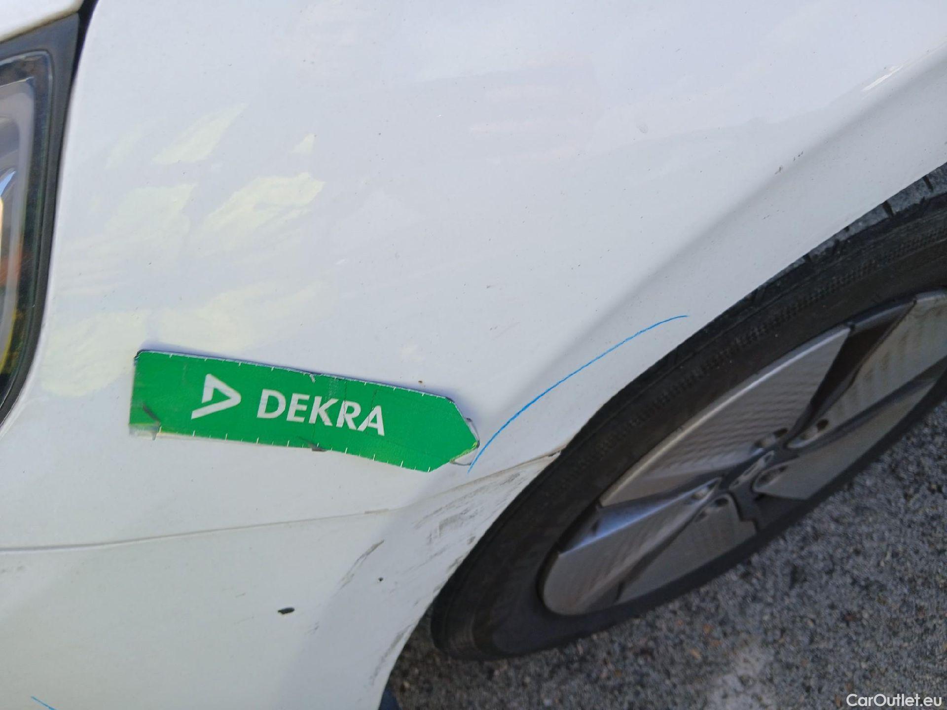  Hyundai   Ioniq HYUNDAI / 2019 / 5P / berlina con portón 1.6 GDI HEV Klass DCT #14