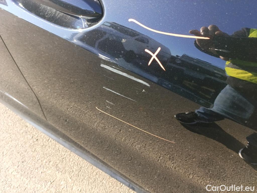  Bmw  Serie 1 BMW  / 2019 / 5P / berlina con portón 118d #4