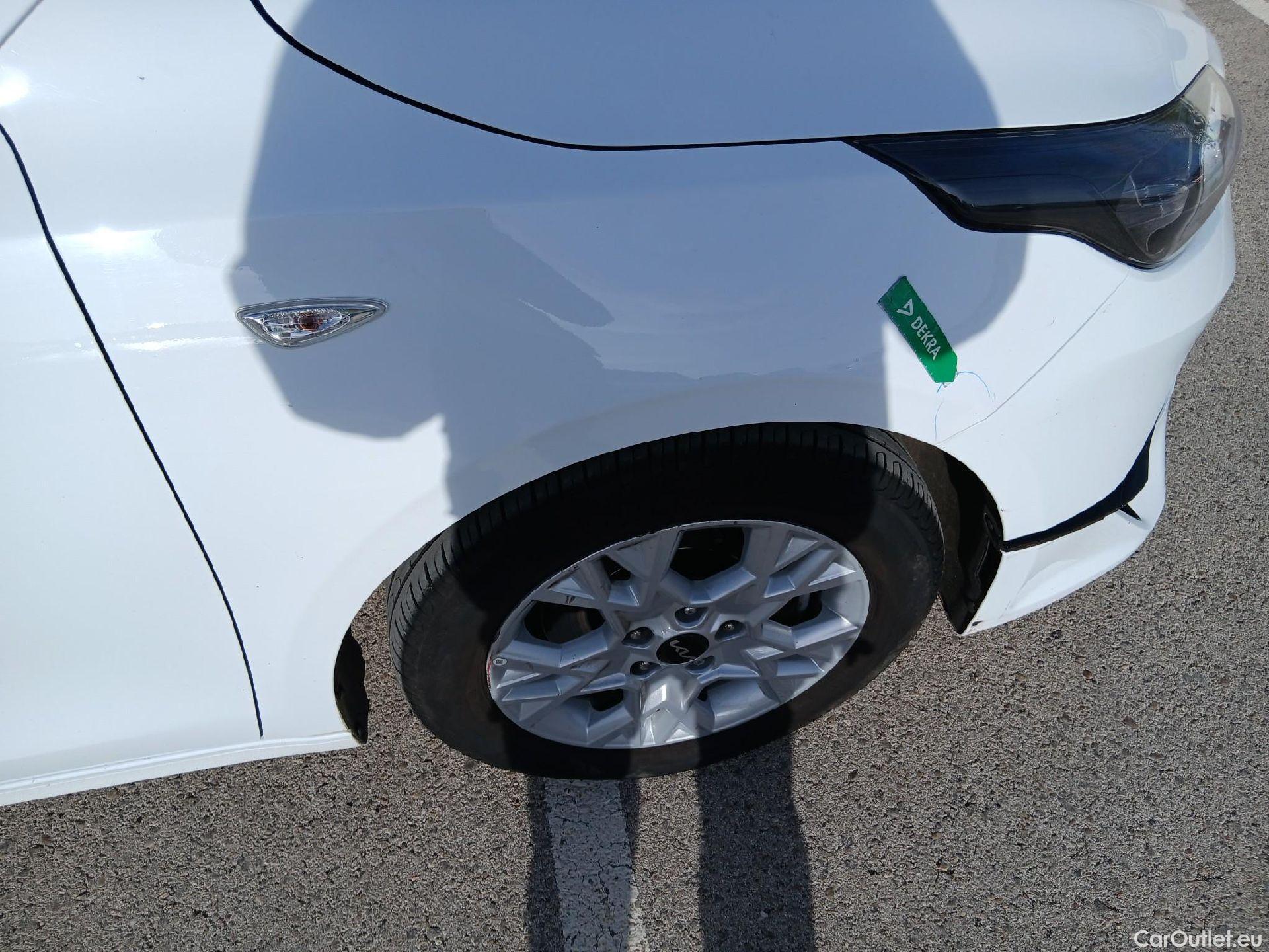  KIA  Cee'd KIA Ceed / 2021 / 5P / berlina con portón 1.6 MHEV iMT 100kW (136CV) Drive #30