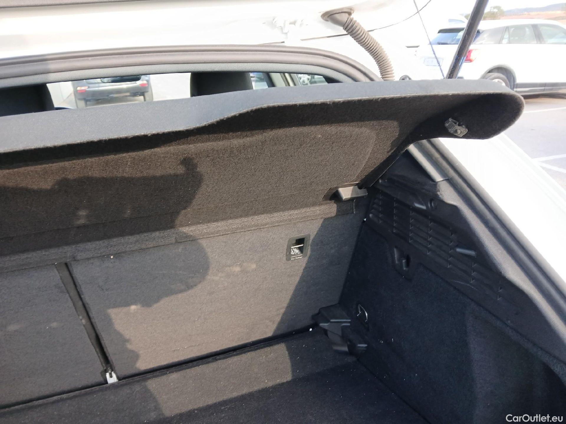  Audi  A3 AUDI  / 2020 / 5P / berlina con portón Sportback 30 TFSI 81kW (110CV) S tronic #1