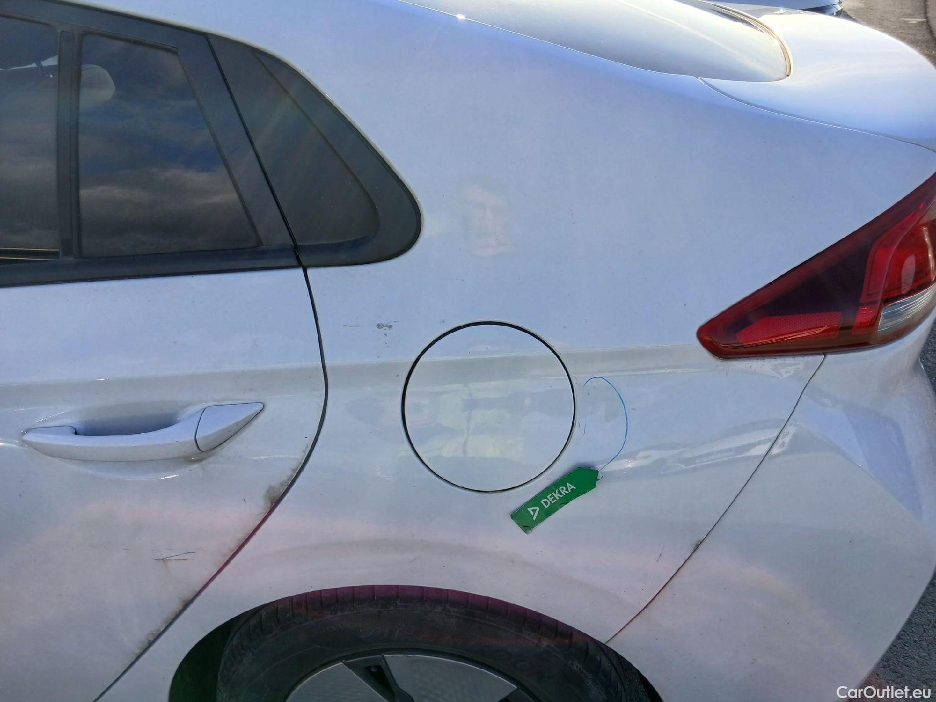  Hyundai   Ioniq HYUNDAI / 2019 / 5P / berlina con portón 1.6 GDI HEV Klass DCT #26