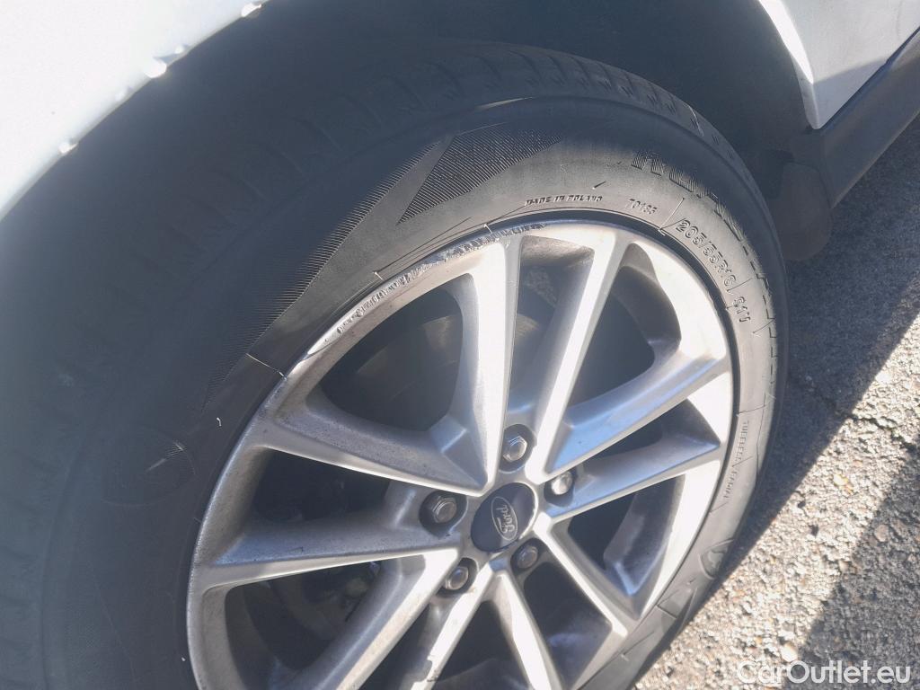  Ford  Focus FORD  5p 3G berlina con portón 1.5 TDCi E6 88kW (120CV) Trend+ #18