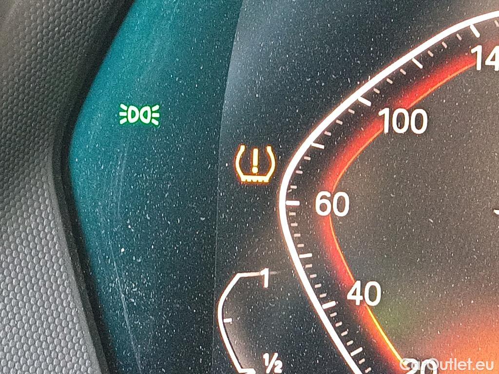  Bmw  Serie 1 BMW  / 2019 / 5P / berlina con portón 118d #20