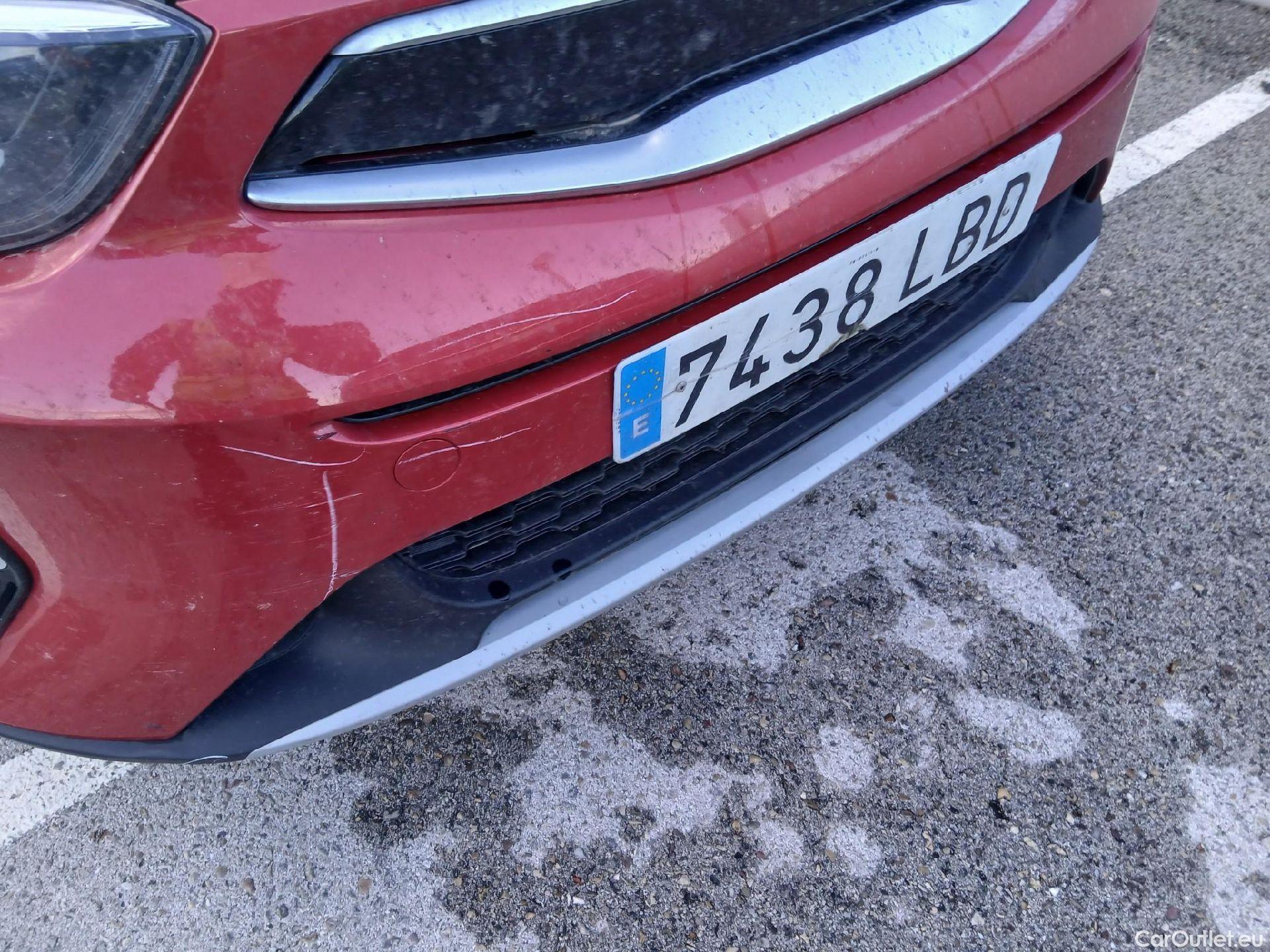  KIA  STONIC KIA  / 2017 / 5P / todoterreno 1.0 T-GDi 88kW (120CV) Black Edition(SP) #5