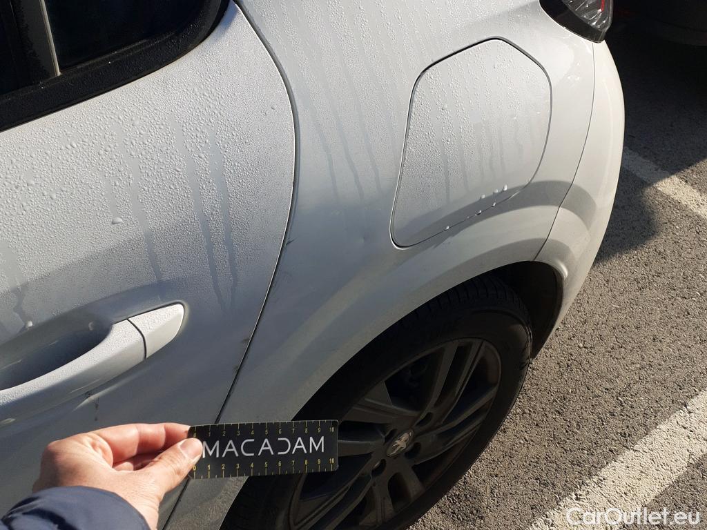  Peugeot  208 PEUGEOT  / 2019 / 5P / berlina con portón BlueHDi 73kW (100CV) Active Pack (AC) #21