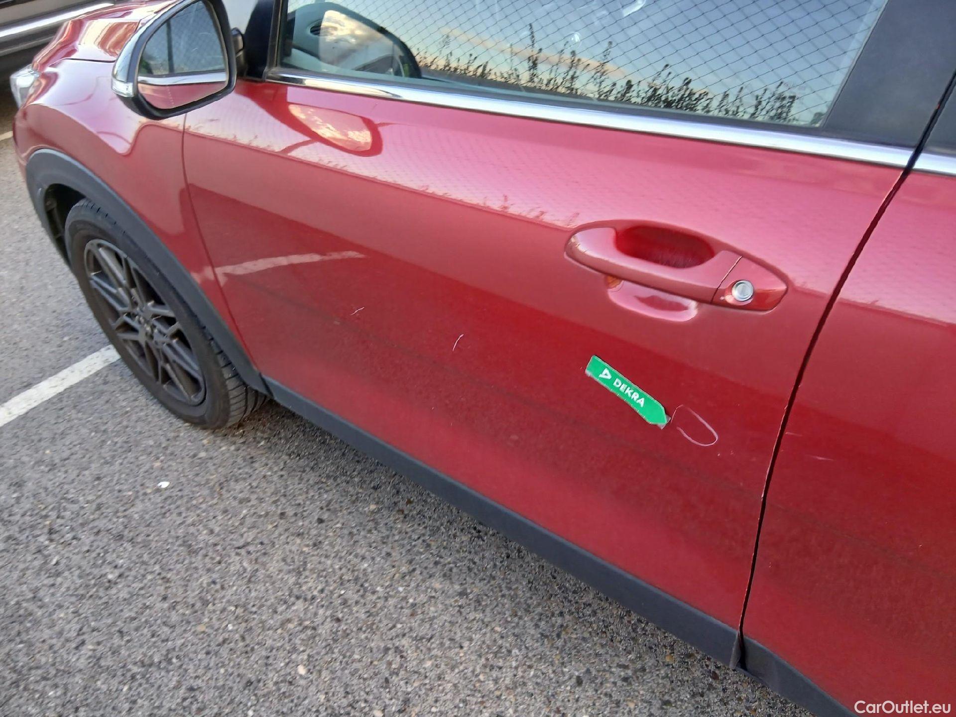  KIA  STONIC KIA  / 2017 / 5P / todoterreno 1.0 T-GDi 88kW (120CV) Black Edition(SP) #14