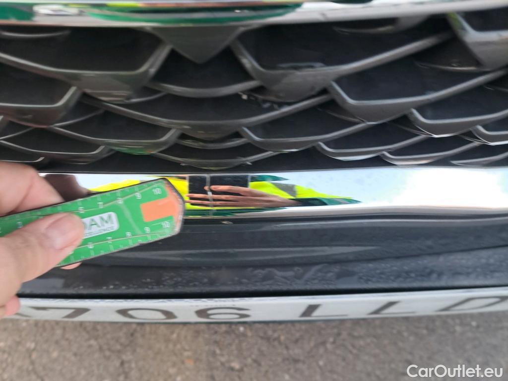  KIA  Sportage KIA  1.6MHEV Drive 100kW(136CV) 4x2(Crist Tintados) #4