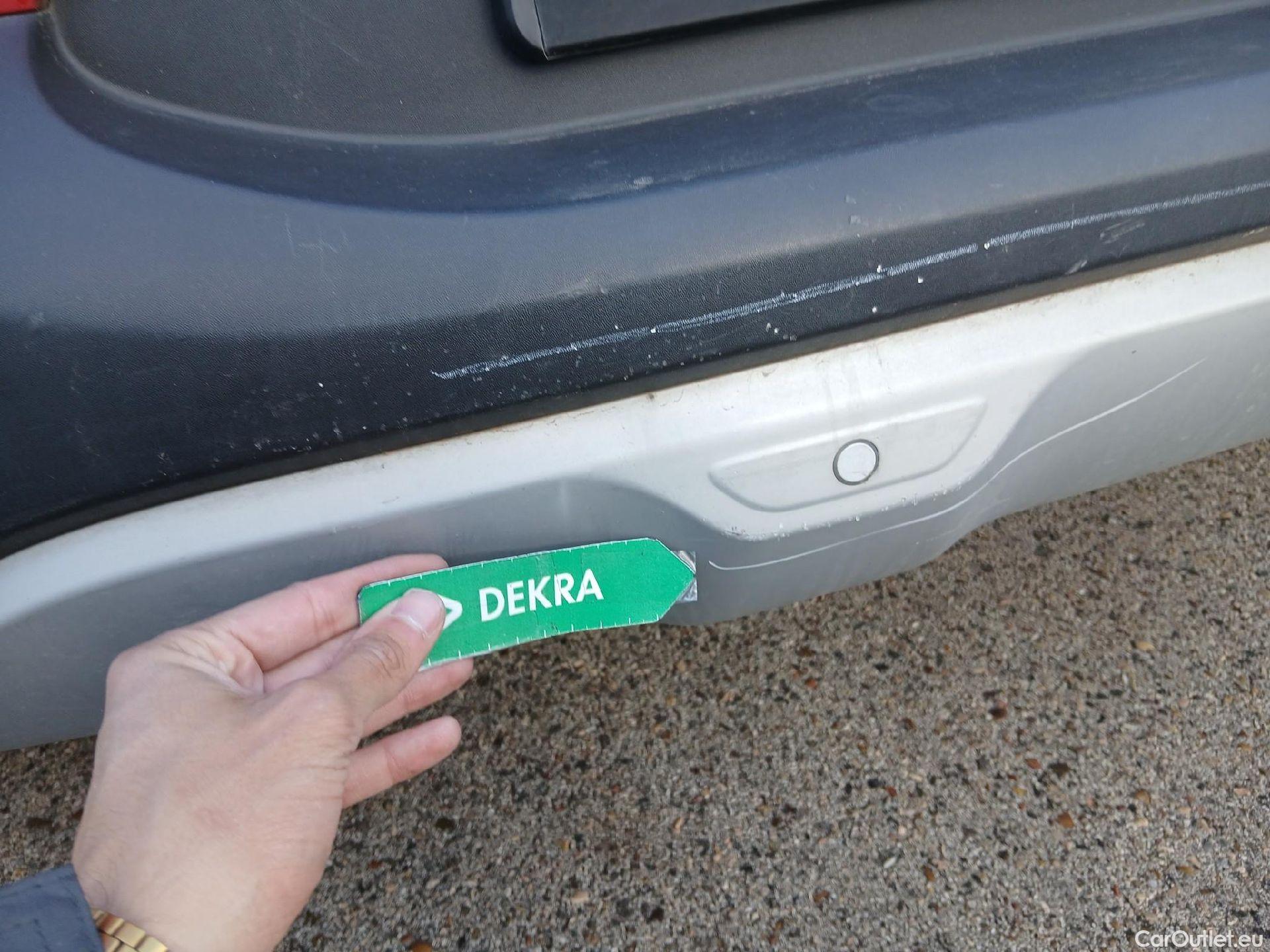  KIA  STONIC KIA  / 2017 / 5P / todoterreno 1.0 T-GDi 88kW (120CV) Black Edition(SP) #28