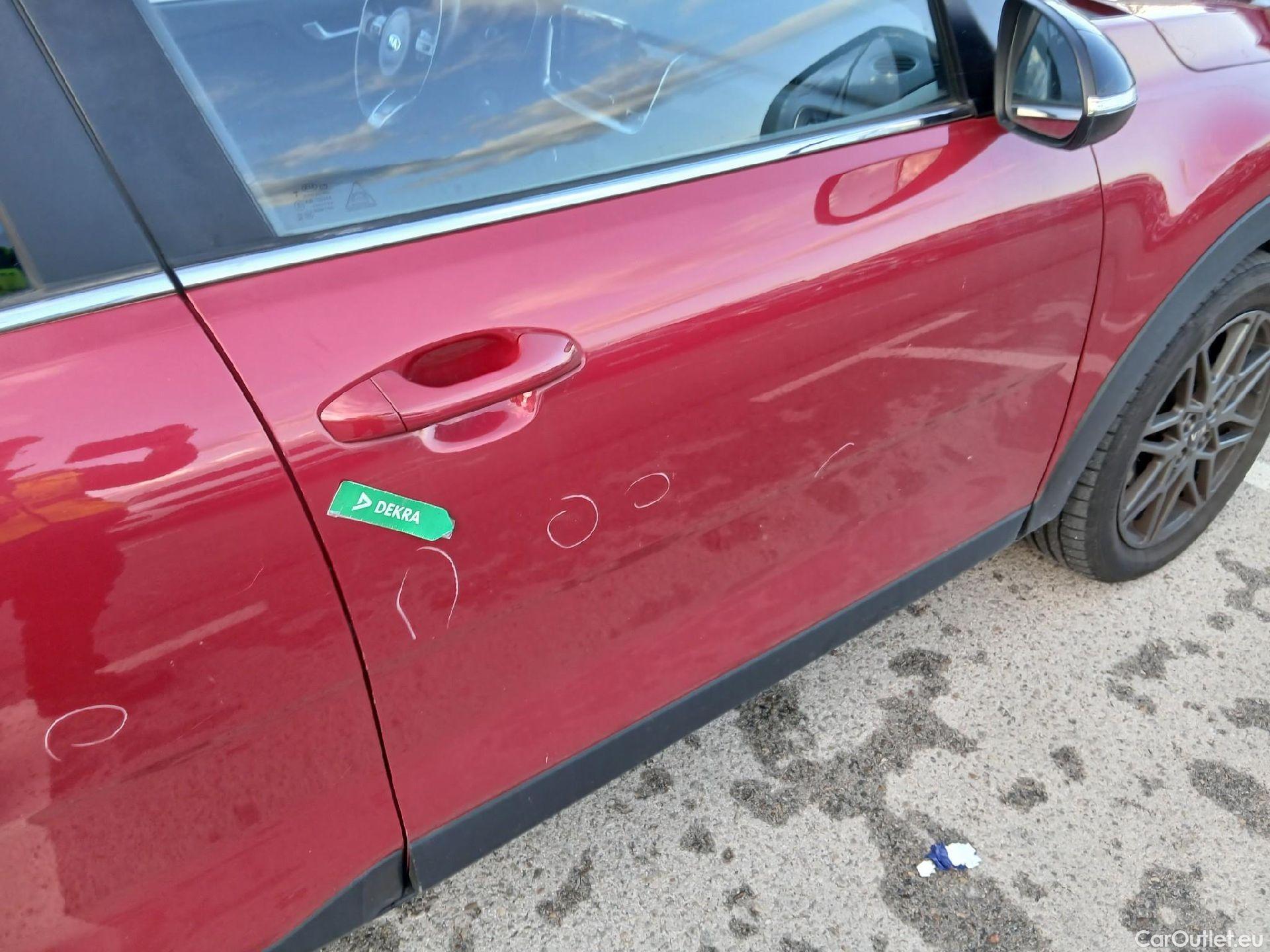  KIA  STONIC KIA  / 2017 / 5P / todoterreno 1.0 T-GDi 88kW (120CV) Black Edition(SP) #41