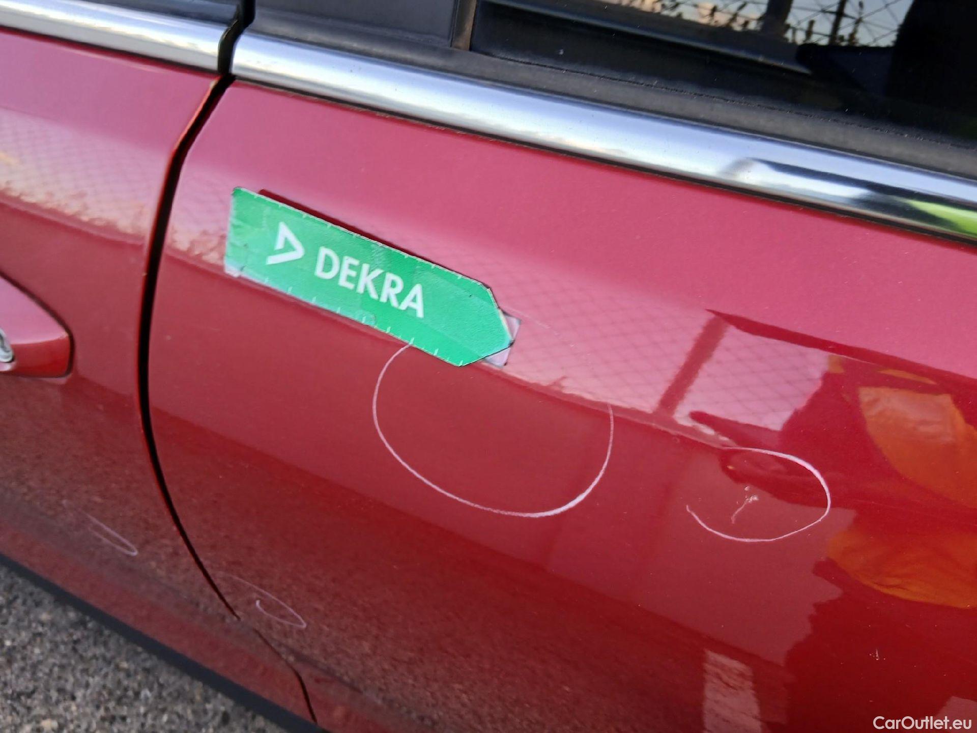  KIA  STONIC KIA  / 2017 / 5P / todoterreno 1.0 T-GDi 88kW (120CV) Black Edition(SP) #21