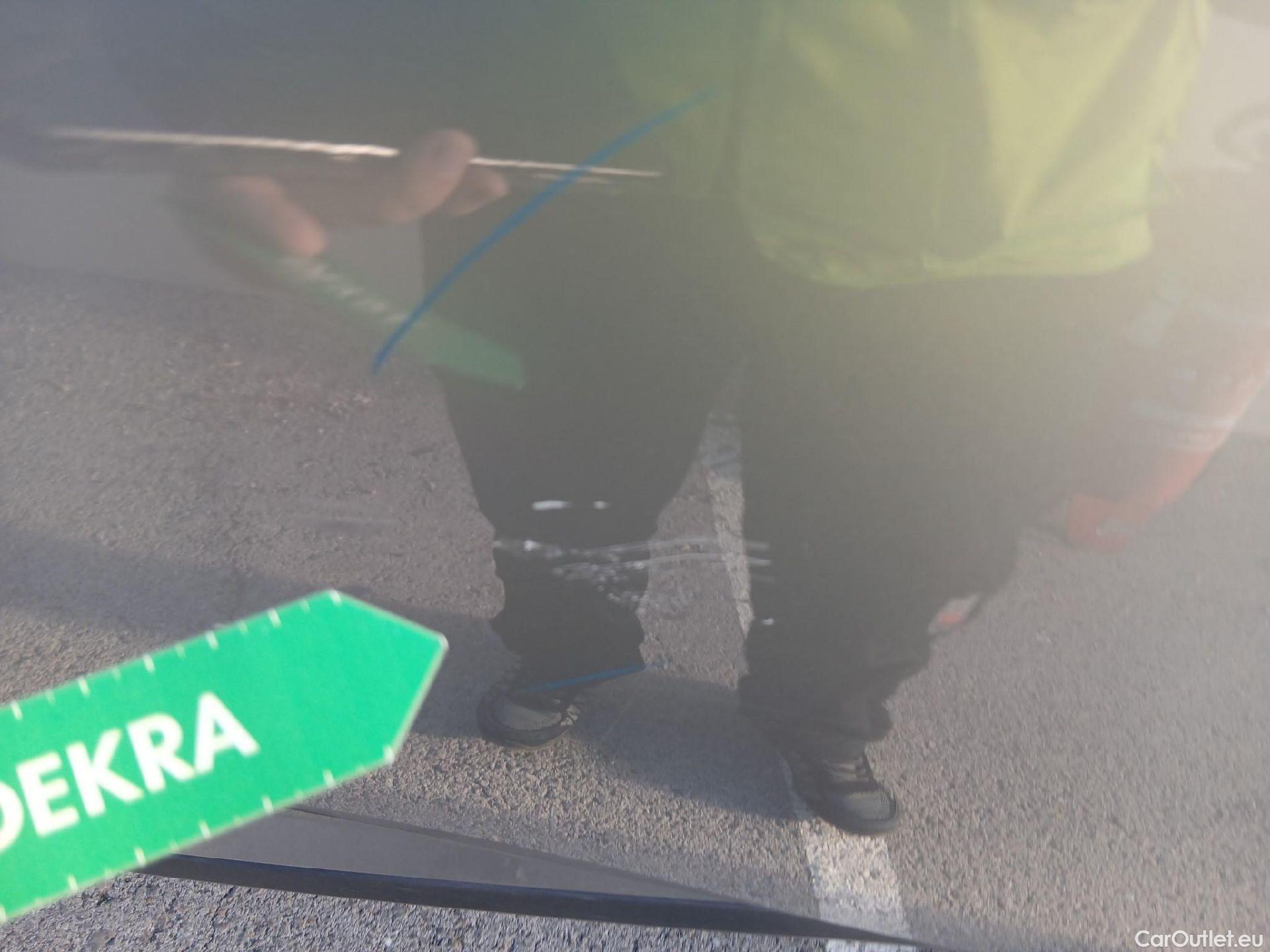  Nissan  Qashqai NISSAN  / 2021 / 5P / todoterreno DIG-T 103kW (140CV) mHEV 4x2 Acenta #17