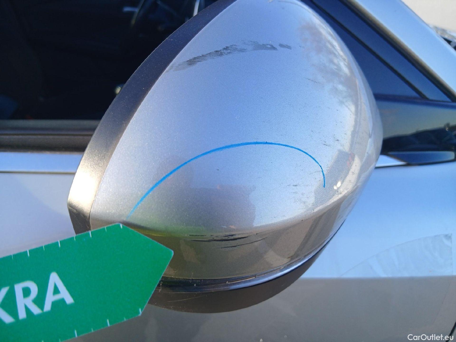  Nissan  Qashqai NISSAN  / 2021 / 5P / todoterreno DIG-T 103kW (140CV) mHEV 4x2 Acenta #28