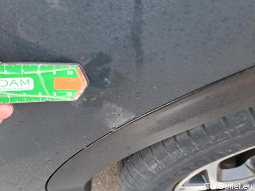  KIA  Sportage KIA  1.6MHEV Drive 100kW(136CV) 4x2(Crist Tintados) #17