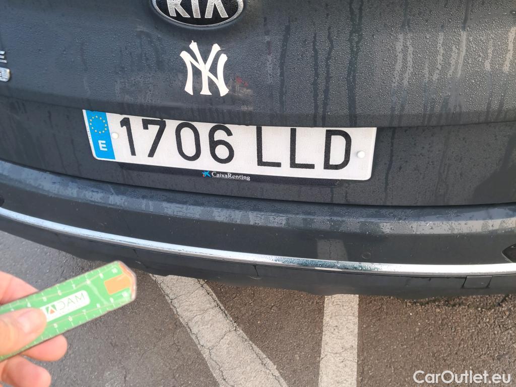  KIA  Sportage KIA  1.6MHEV Drive 100kW(136CV) 4x2(Crist Tintados) #19