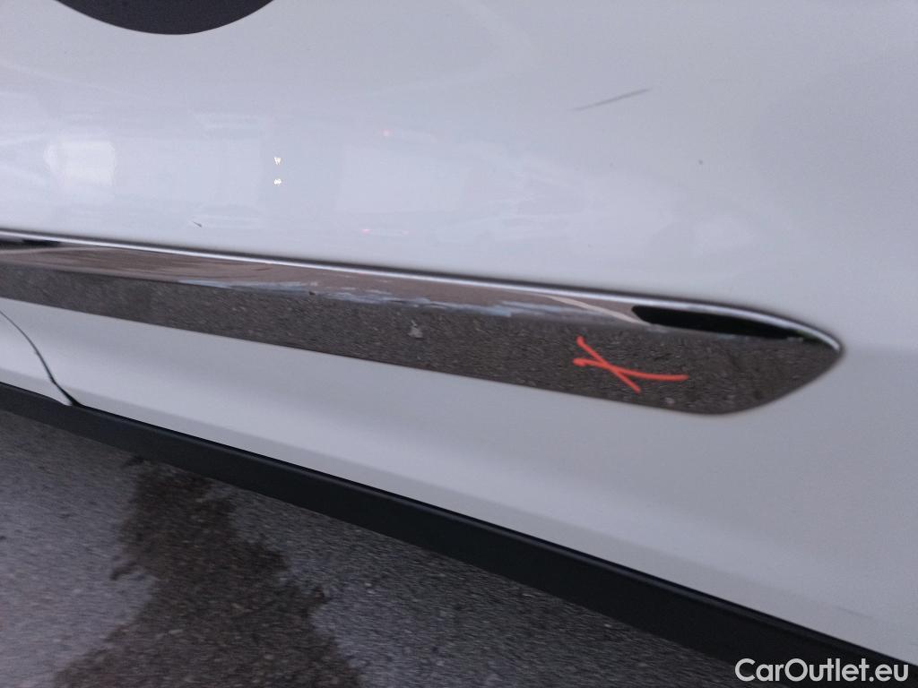  KIA  Niro KIA  PHEV / 2019 / 5P / crossover 1.6 GDi PHEV 104kW (141CV) Drive #9