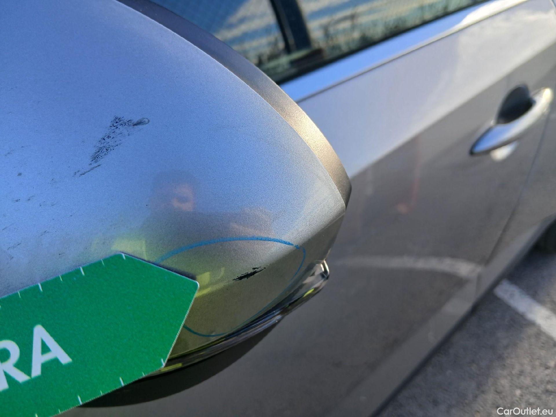  Nissan  Qashqai NISSAN  / 2021 / 5P / todoterreno DIG-T 103kW (140CV) mHEV 4x2 Acenta #12