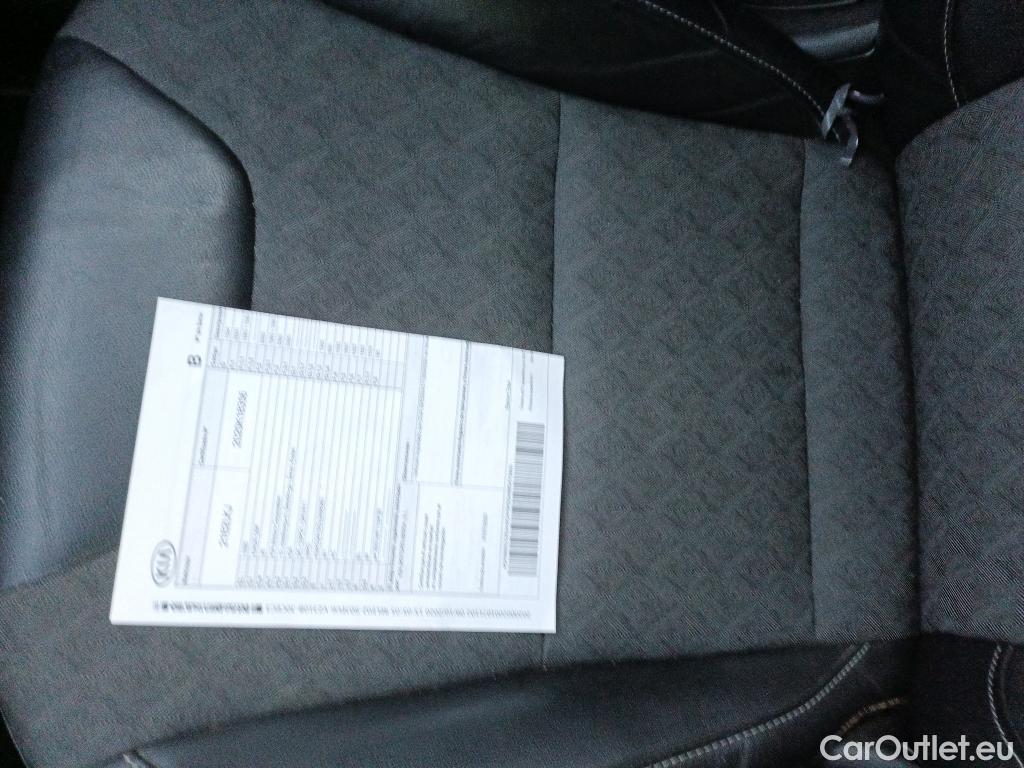  KIA  Niro KIA  PHEV / 2019 / 5P / crossover 1.6 GDi PHEV 104kW (141CV) Drive #27