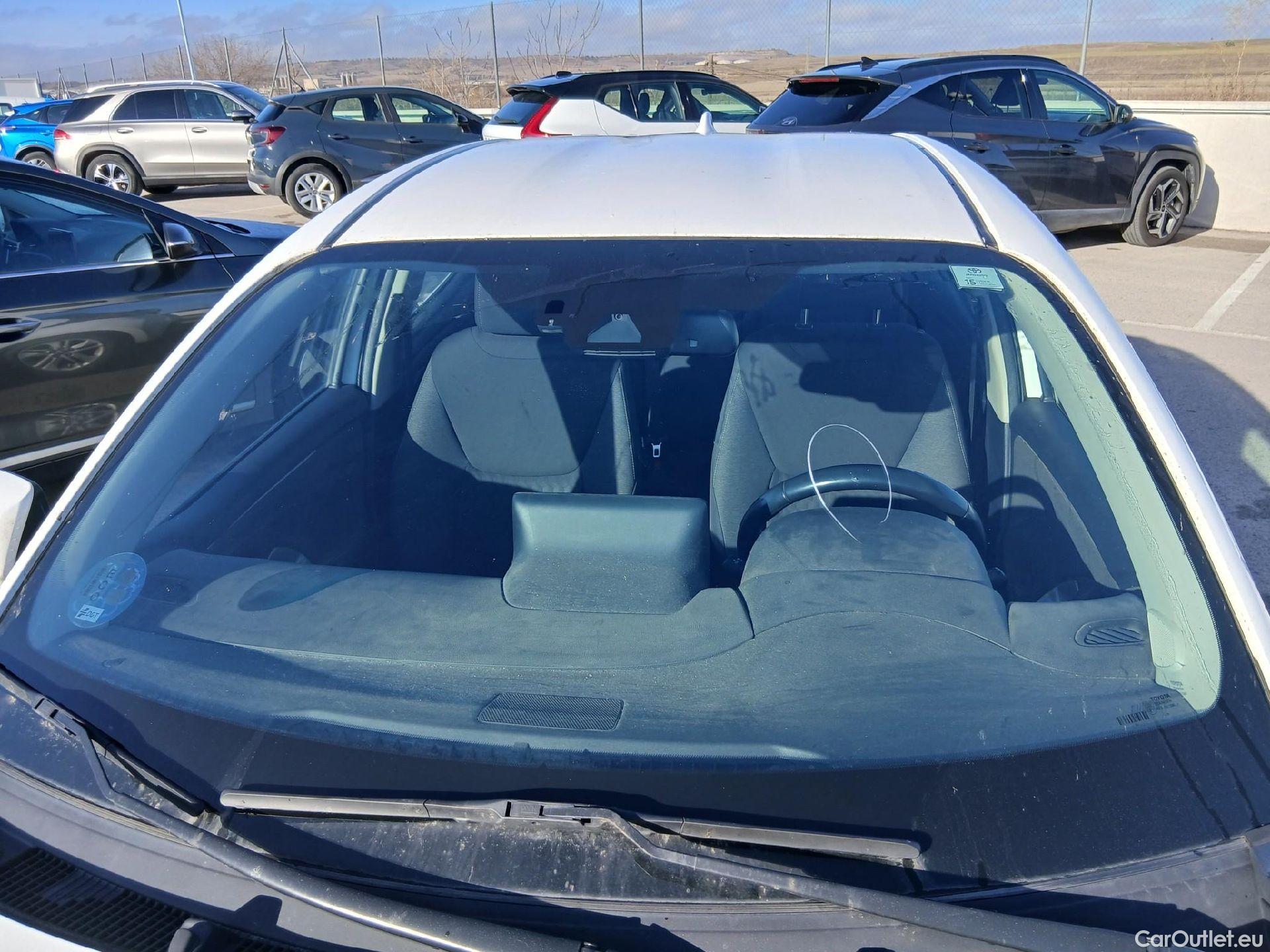  Toyota  Yaris TOYOTA  / 2020 / 5P / berlina con portón 1.5 120H Active Tech #2