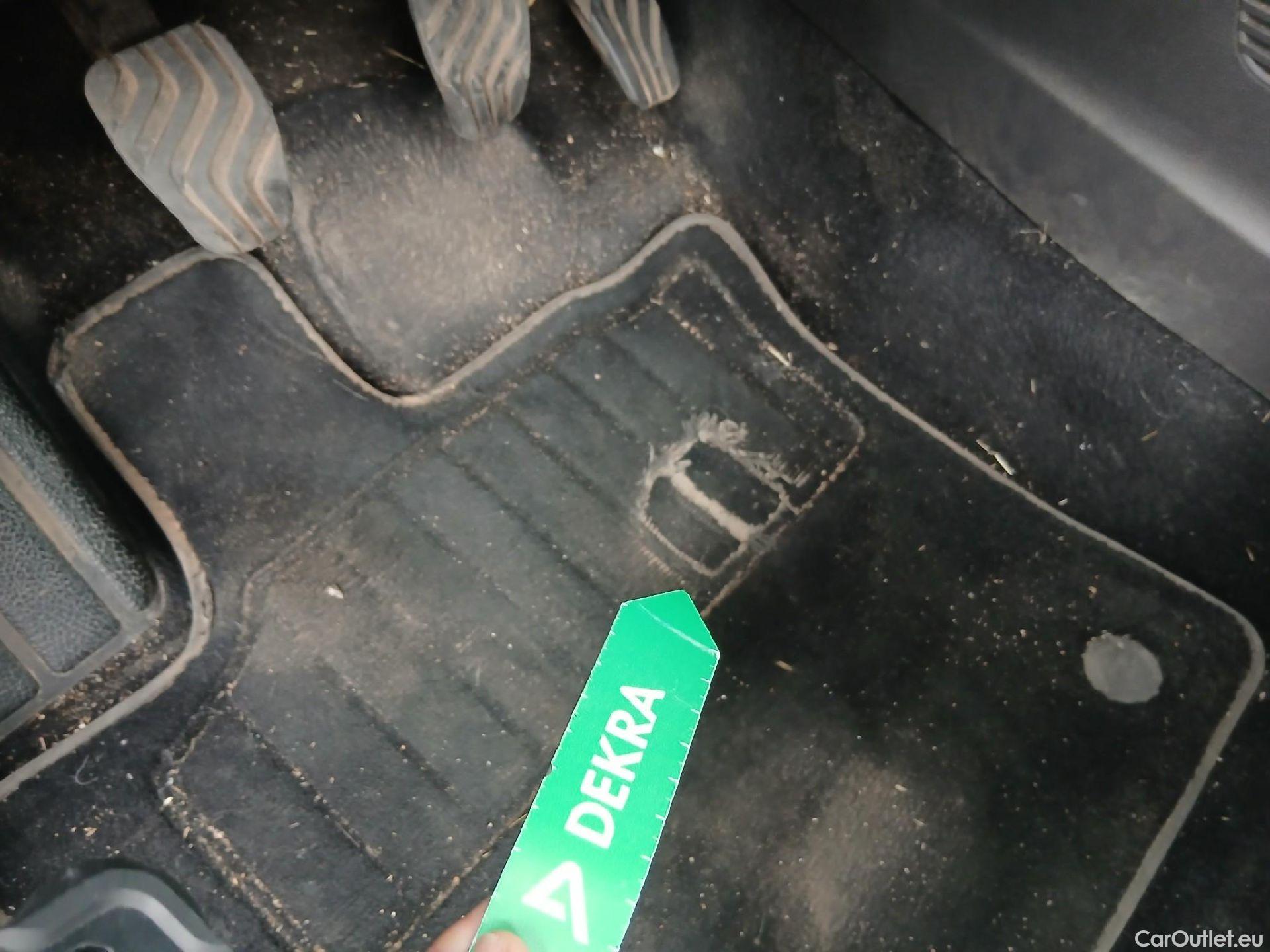  Renault  Captur RENAULT  / 2020 / 5P / todoterreno Intens TCe 90 #11