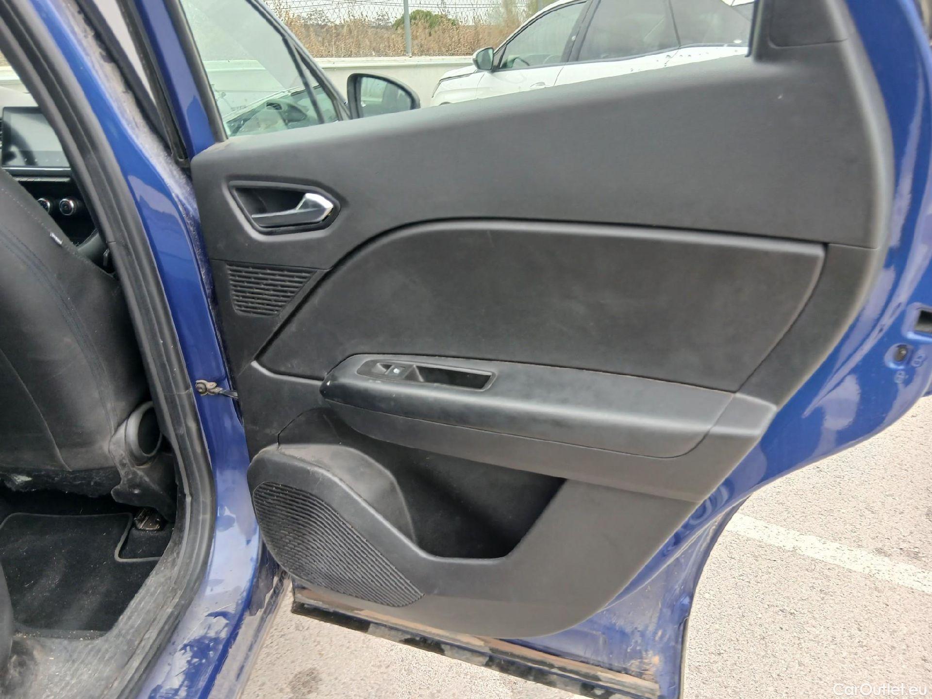  Renault  Captur RENAULT  / 2020 / 5P / todoterreno Intens TCe 90 #49