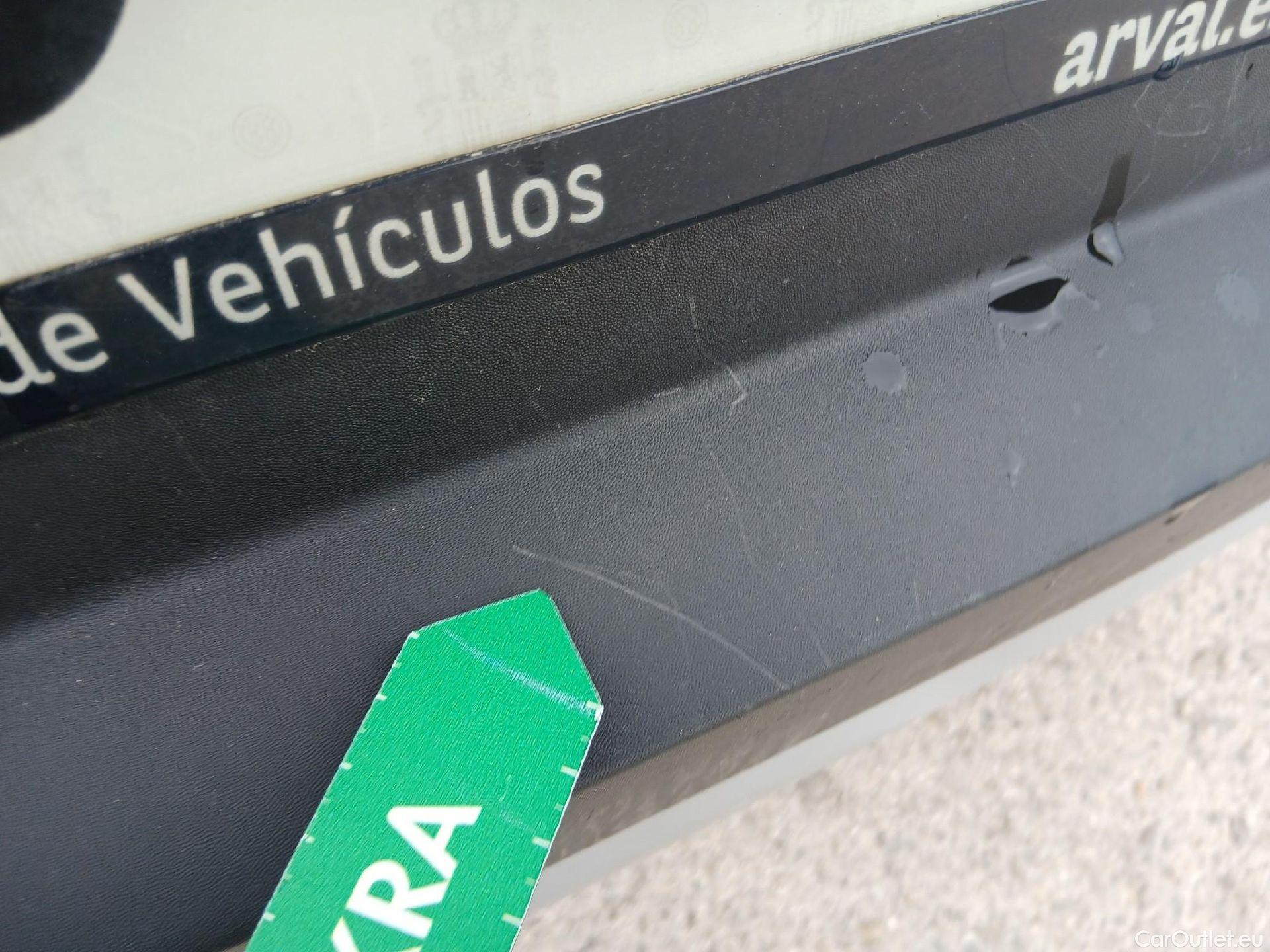  Renault  Captur RENAULT  / 2020 / 5P / todoterreno Intens TCe 90 #26