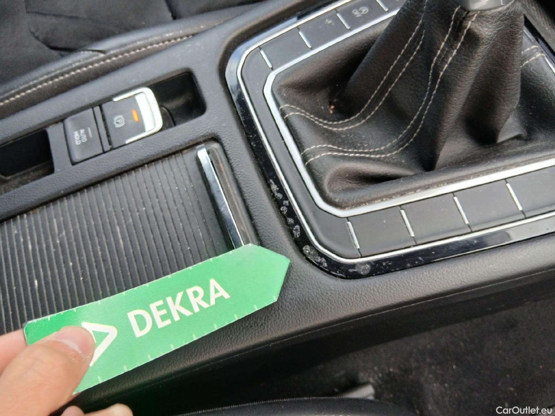  Volkswagen  Arteon VOLKSWAGEN  / 2017 / 5P / berlina con portón R-Line 2.0 TDI 110kW (150CV) #45