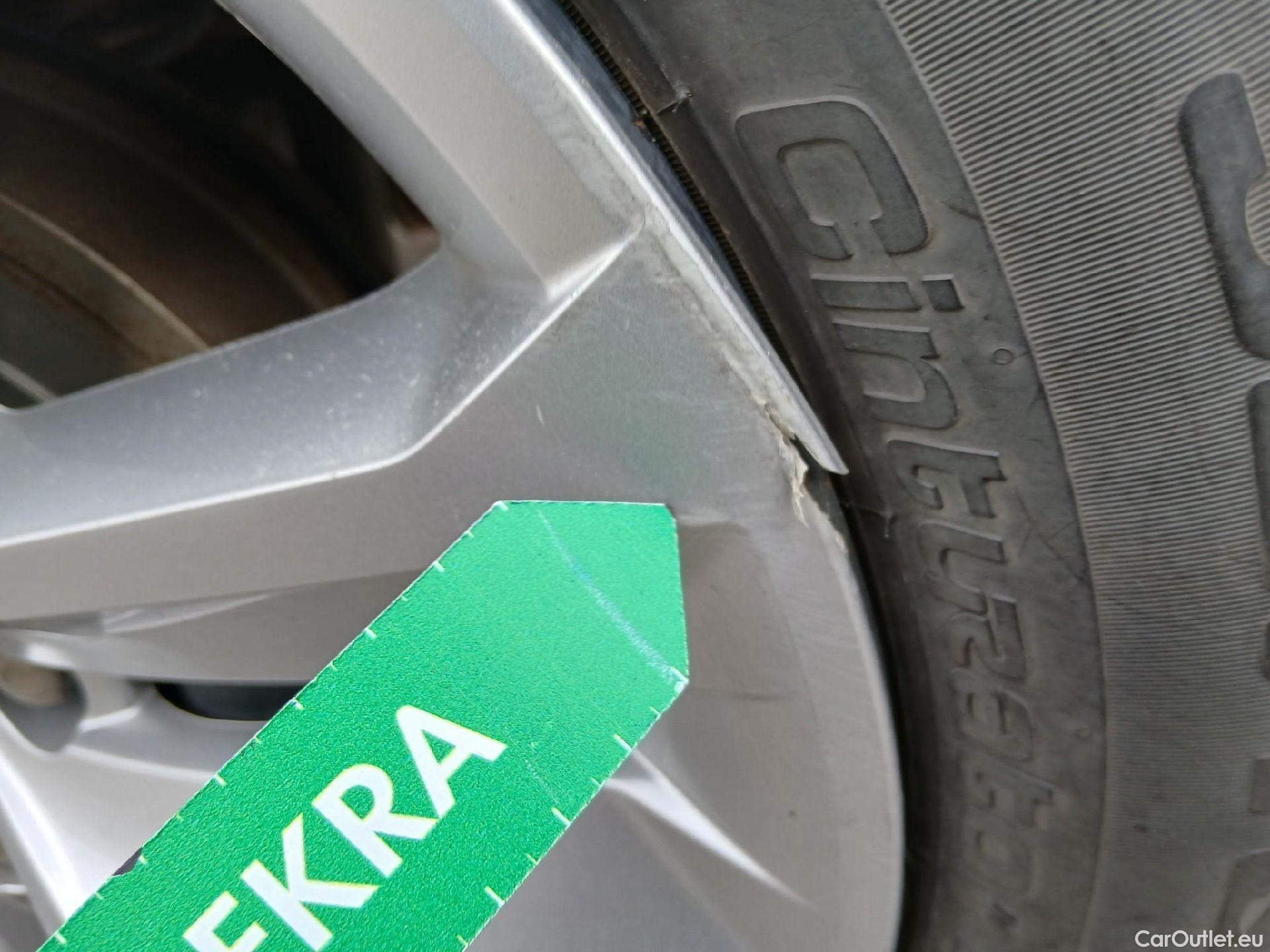  Renault  Captur RENAULT  / 2020 / 5P / todoterreno Intens TCe 90 #23