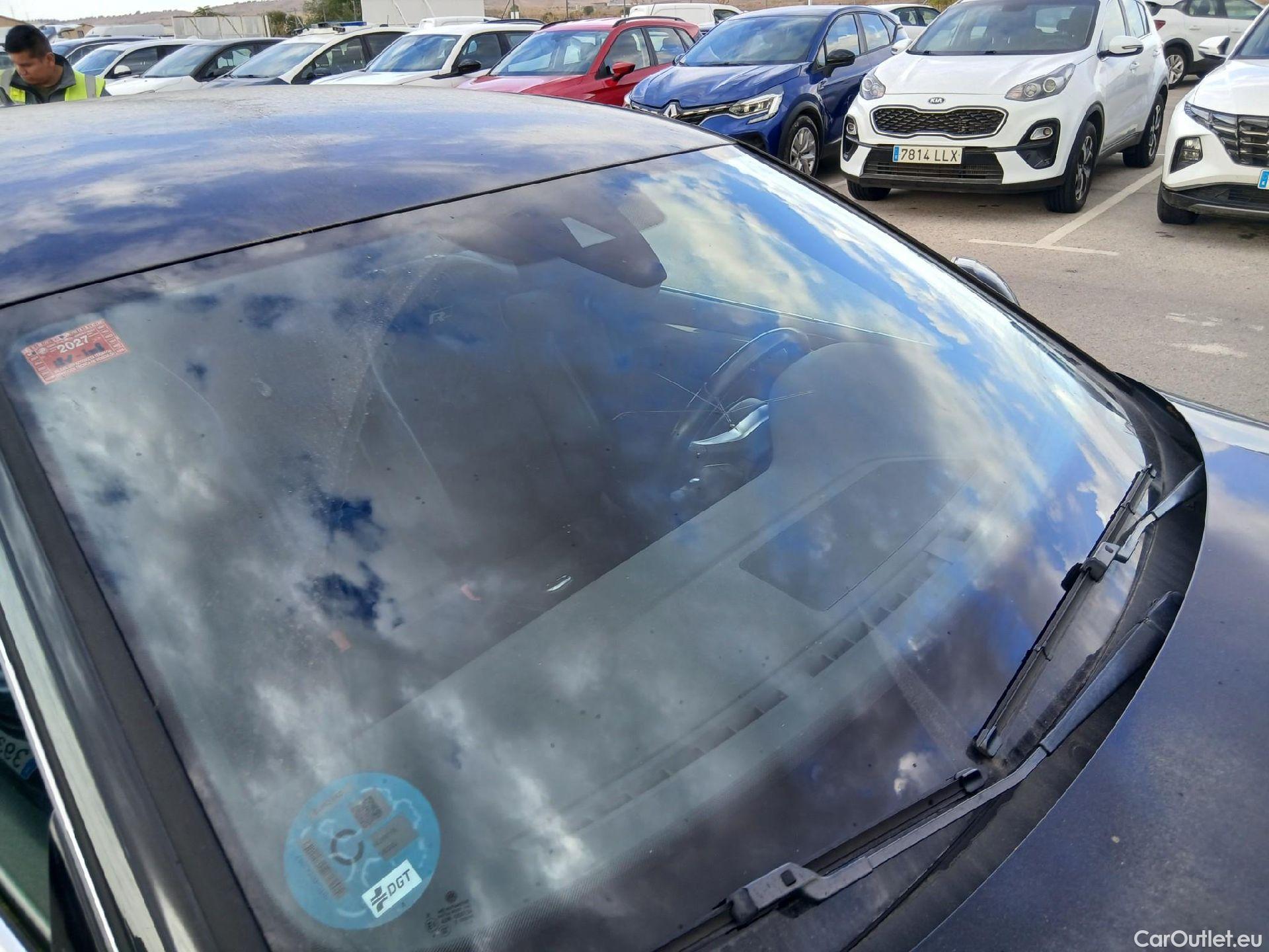  Volkswagen  Arteon VOLKSWAGEN  / 2017 / 5P / berlina con portón R-Line 2.0 TDI 110kW (150CV) #6