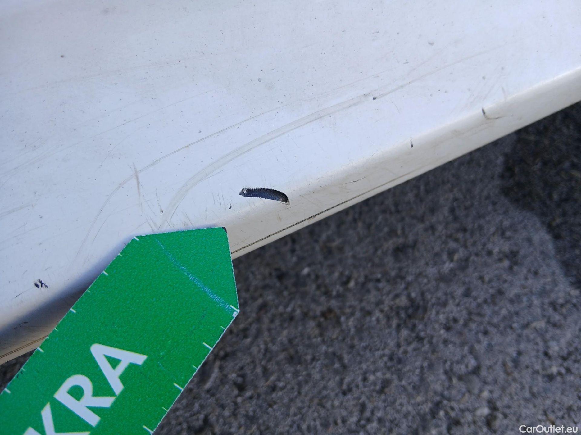  Toyota  Yaris TOYOTA  / 2020 / 5P / berlina con portón 1.5 120H Active Tech #15