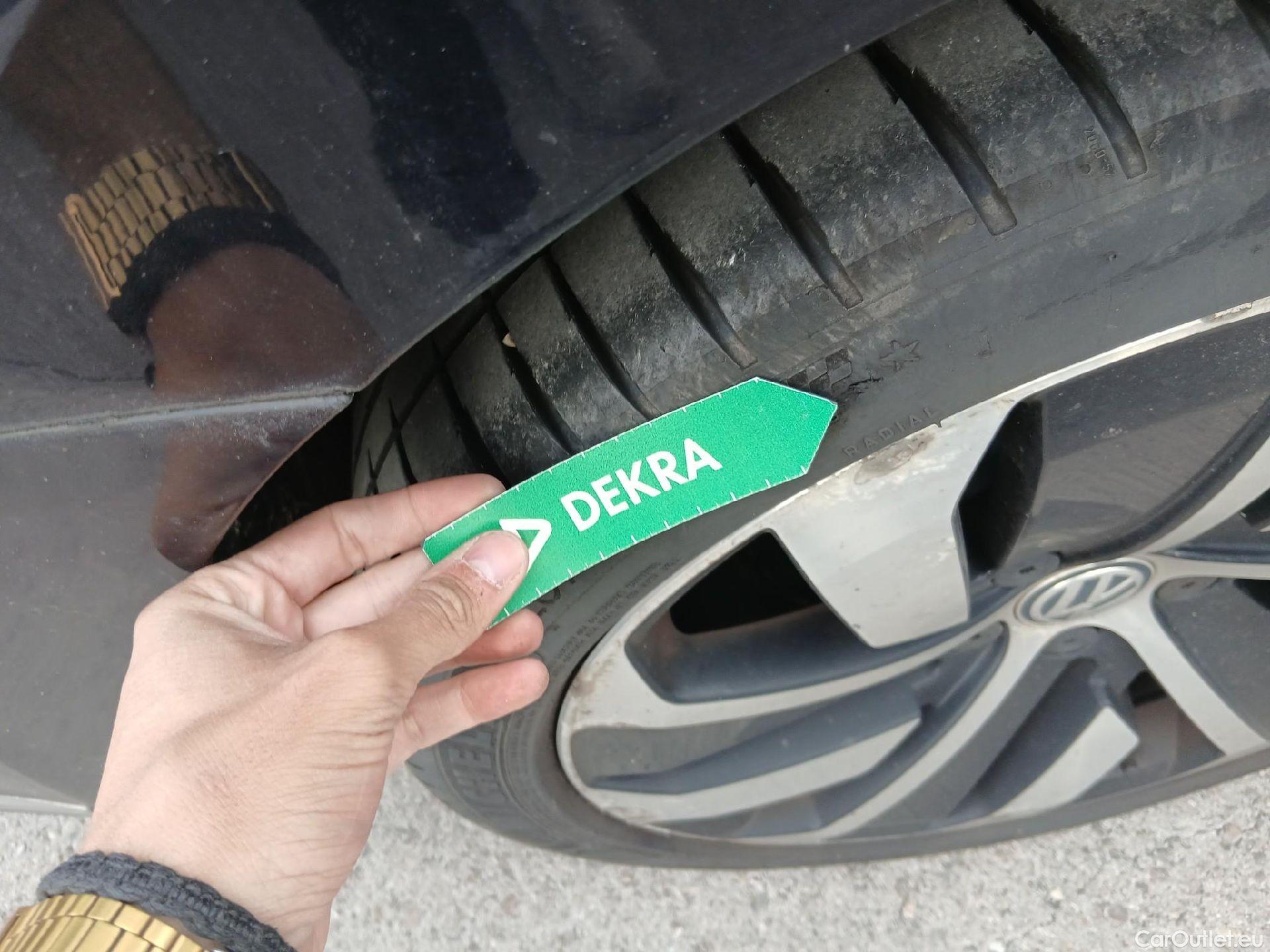  Volkswagen  Arteon VOLKSWAGEN  / 2017 / 5P / berlina con portón R-Line 2.0 TDI 110kW (150CV) #5